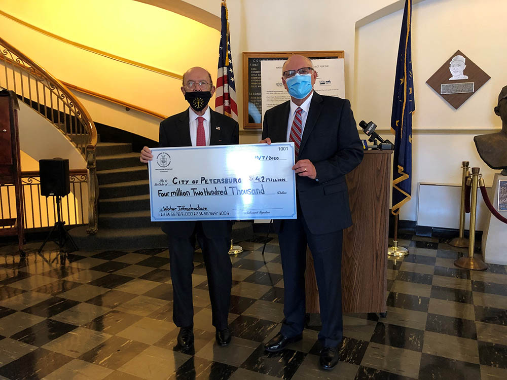Secretary Ross presents $4.2 million to Petersburg, Indiana